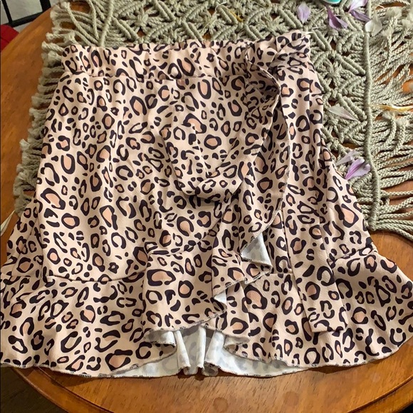 Leopard Asymmetrical Ruffles High Waist Mini Skirt - Picture 1 of 4